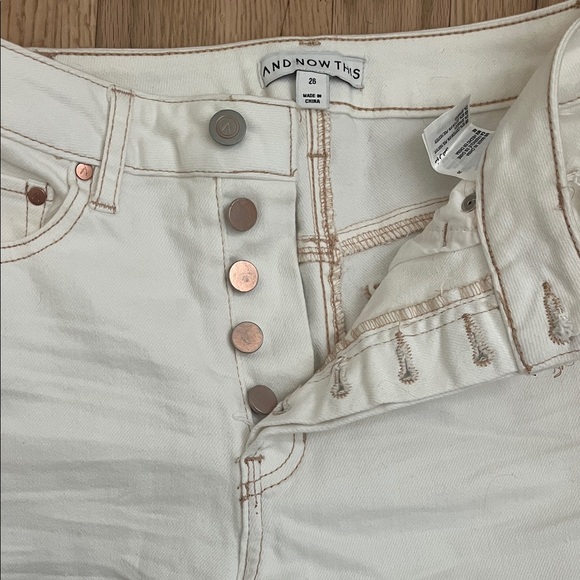 Elegant Cream Straight Leg Jeans for Women - Picture 3 of 5